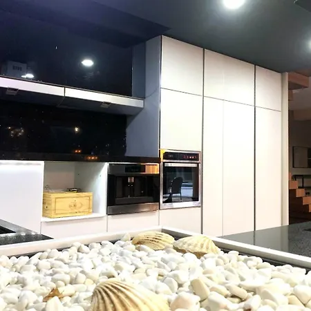 North End Luxury Vlorë