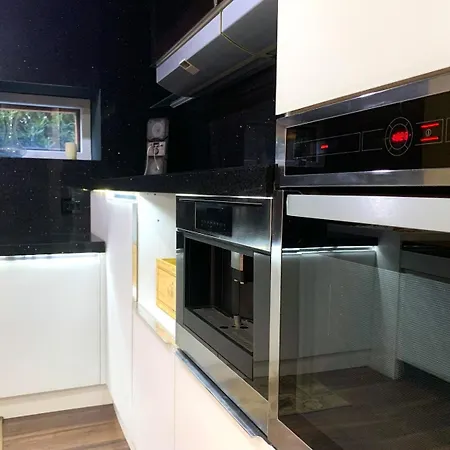 North End Luxury Vlorë